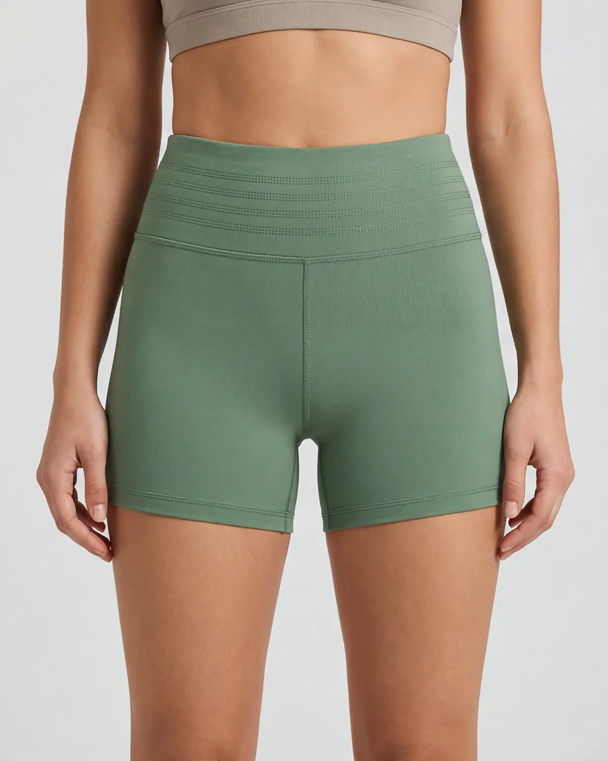 Four-line topstitch short, front view
